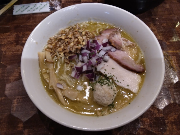 「濃厚鶏そば(並1280円)」@特級鶏蕎麦龍介 テクノパーク桜店の写真