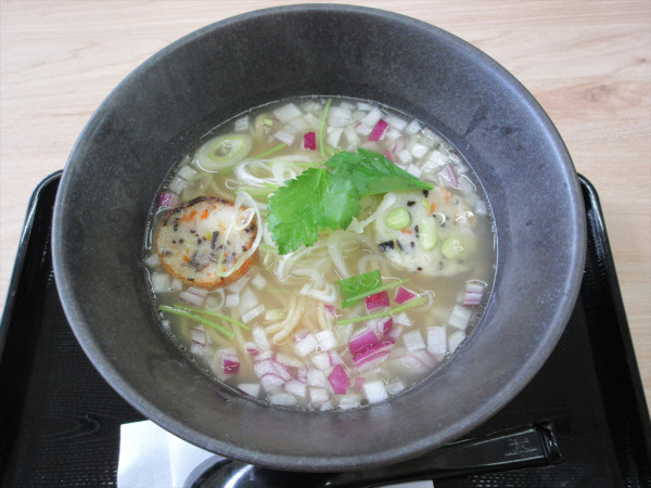 「市場のアラ塩ラーメン（780円）」@市場ラーメン わたの写真