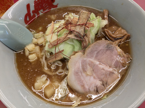 「特製カレーとんこつラーメン」@山岡家 狭山店の写真