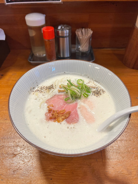 「豚骨チキン白湯」@鶏っぷ別邸の写真