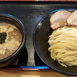 濃厚つけ麺（950円）