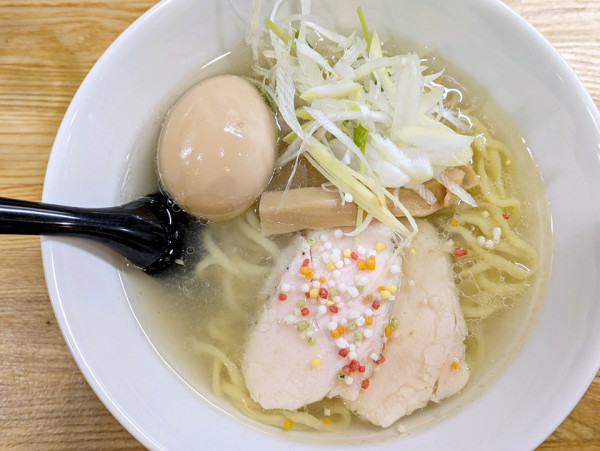 「ジンジャーヌードル 味玉」@亀戸ジンジャーヌードルの写真