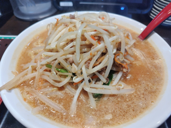 「味噌ラーメン大盛り950円」@めん王 野田みずき店の写真