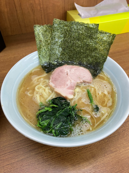 「ラーメン　800円」@横浜ラーメン 武蔵家 北千住店の写真