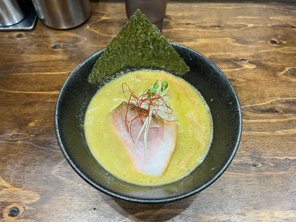 「濃厚牡蠣そば1000円」@貝だしラーメン 貝ガラ屋 町田の写真