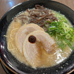 釜炊きとんこつ 品川製麺所 新宿2丁目店の画像