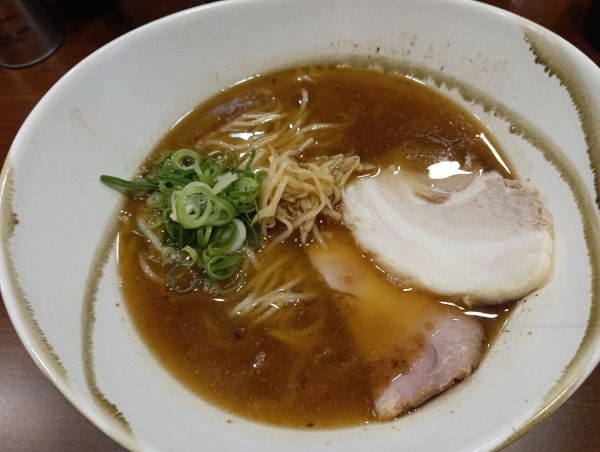 「醤油ラーメン・柔柔（￥750）」@ラーメンニキ新橋の写真
