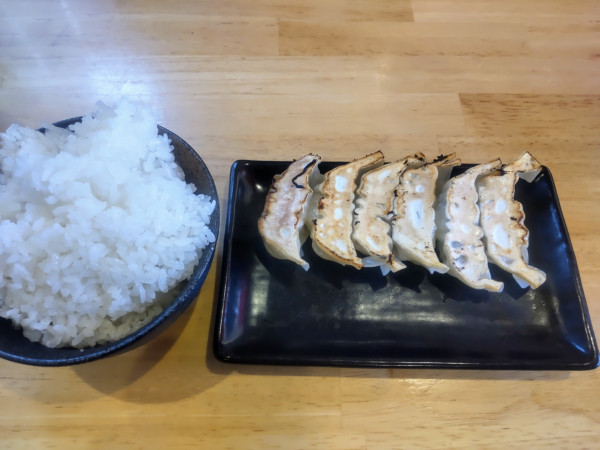 「焼き餃子定食ライス大450円」@ラーメンまこと屋 ふじみ野店の写真