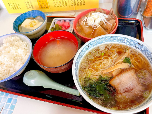 「Aセット:もつの煮込み定食、半ラーメン（1000円）」@幸香の写真