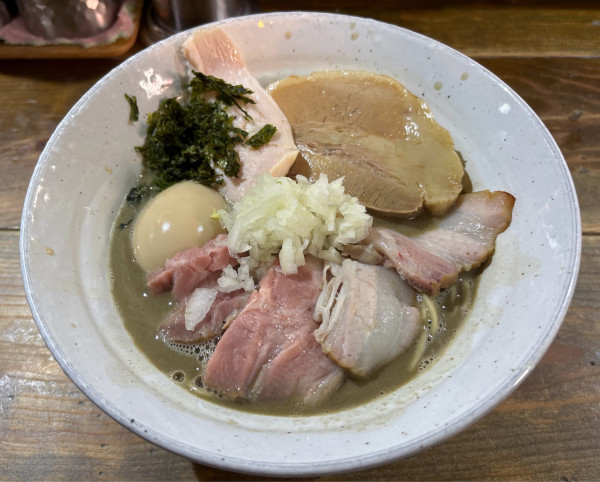 「【季節限定】味玉濃厚煮干＋ビール×2」@ラーメン屋ジョンの写真