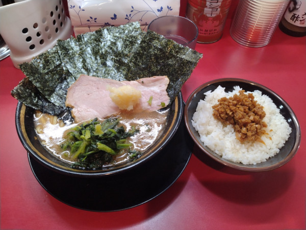 「ラーメン¥900+のり4枚¥150+ライス¥150」@とらきち家 光の写真
