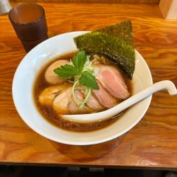 手揉み中華そば　醤油　　あえだまハーフ