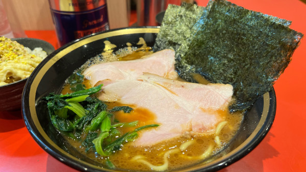 「学生ラーメン」@横浜家系ラーメン 大﨑家の写真