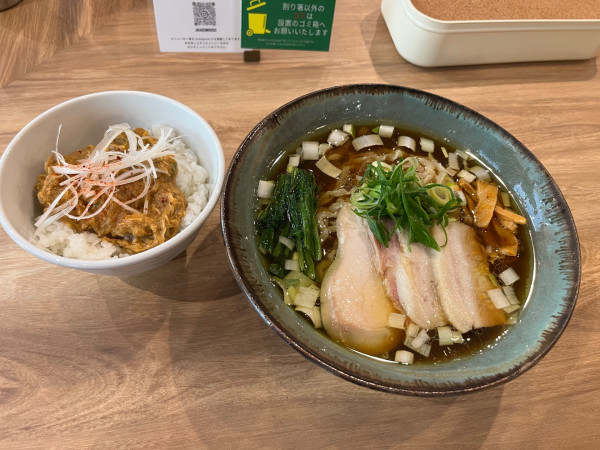 「醤油そば　カレー飯」@自家製麺250の写真