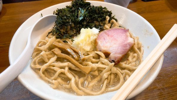 「丸鶏と帆立の(朝)ラー麺」@自家製麺 ラカンの写真