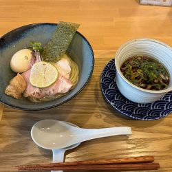特製熟成醤油の鰹昆布水つけ麺