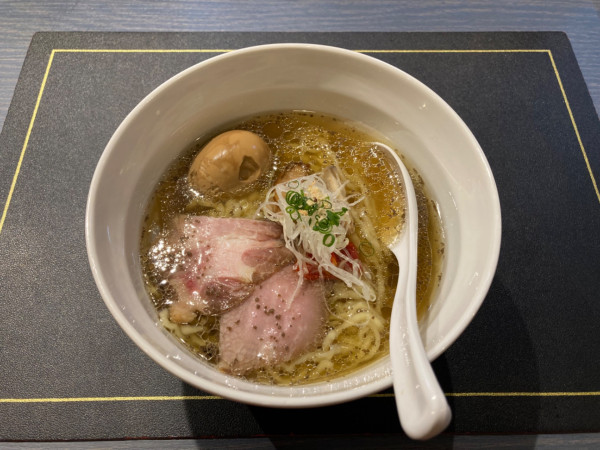 「塩らーめん 味玉入」@Craft Ramen BiTの写真