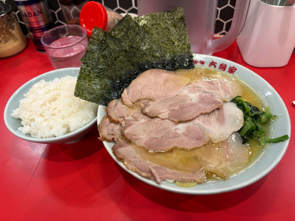 「チャーシューメン + ライス(並)」@六角家1994+の写真