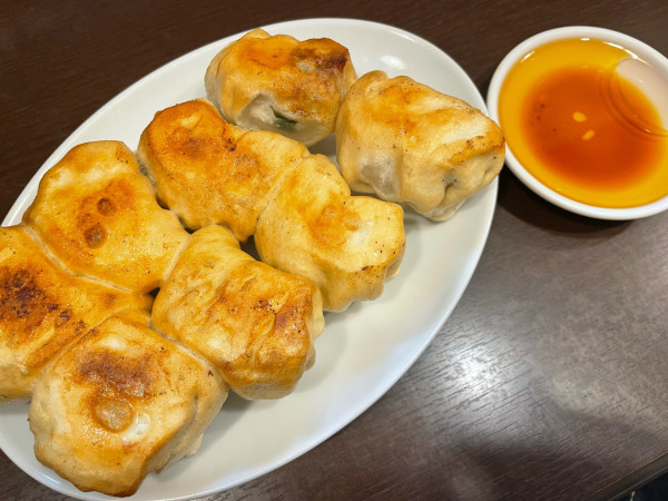 「焼き餃子税込600」@ホワイト餃子 柏店の写真