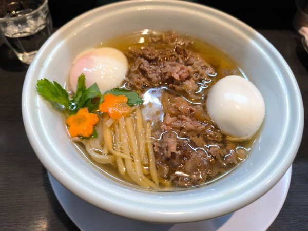 「牛すき焼きえきそば」@らーめん 三極志の写真