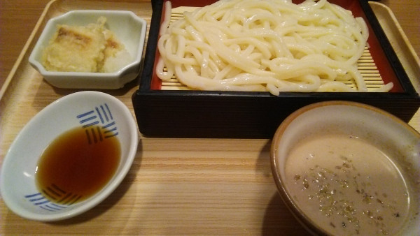 「くるみうどん 999円＋トッピング もち天（2個） 219円」@夢庵 足立栗原店の写真