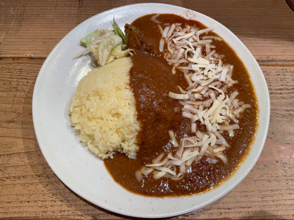 「チキンカレー（並・スパイシー）、チーズ」@サトナカの写真