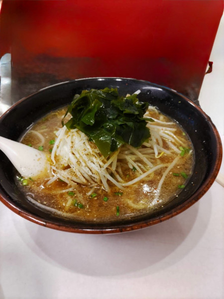 「醤油わかめラーメン」@くるまやラーメン 佐野店の写真