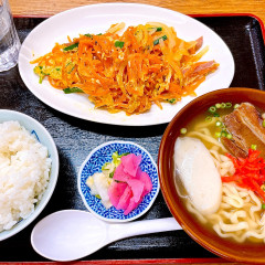 沖縄食堂 つた家の写真