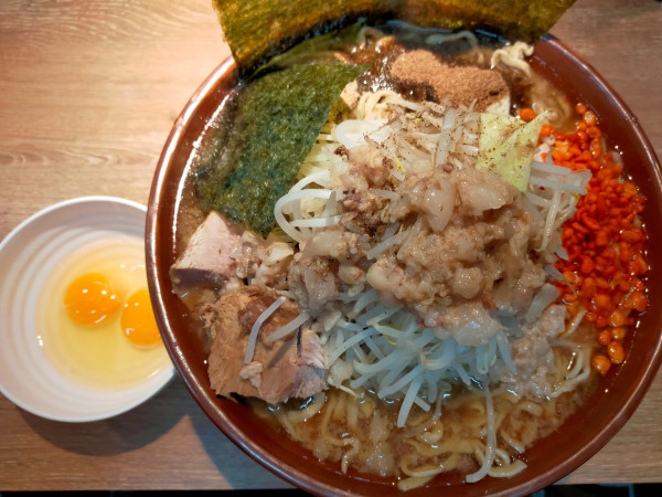 「【限定】シーク・ワーサ・カムバック大1350円+生卵70円」@麺屋 浜一の写真