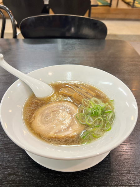 「醤油ラーメン」@ラーメンハウスあおき 春日山店の写真