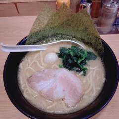 横浜家系ラーメン 釜利家 大手町店の画像