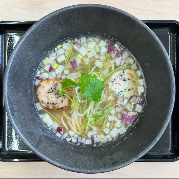 「市場のアラ塩ラーメン（鮪）」@市場ラーメン わたの写真