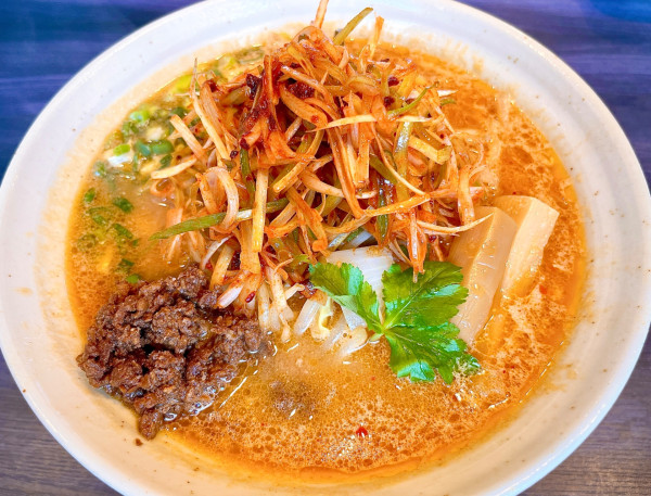 「辛ネギ味噌らーめん（1050円）」@濃厚無双味噌ラーメン 味噌乃マルショウ 下妻店の写真