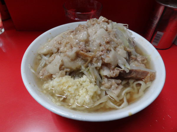 「小700円にんにくアブラ」@ラーメン二郎 三田本店の写真