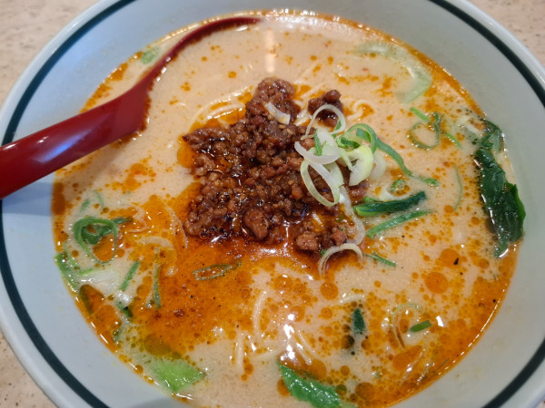 「四川風担々麺９５０円」@大阪王将 福島店の写真