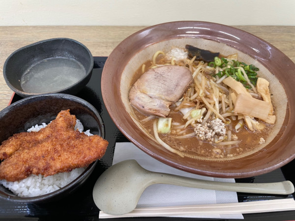 「新潟濃厚味噌らーめん」@潟食の写真