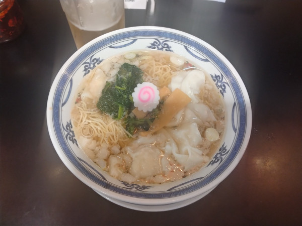 「えびワンタン麺(背脂煮干)¥1300+生ビール¥500-」@赤坂中華わんたん亭の写真