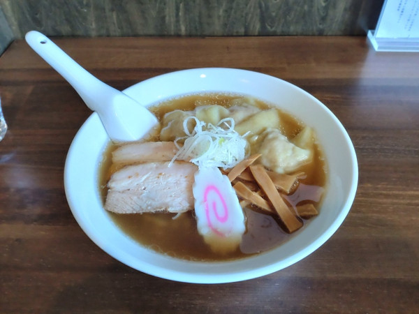 「雲呑中華そば」@手打ち中華そば とりやの写真