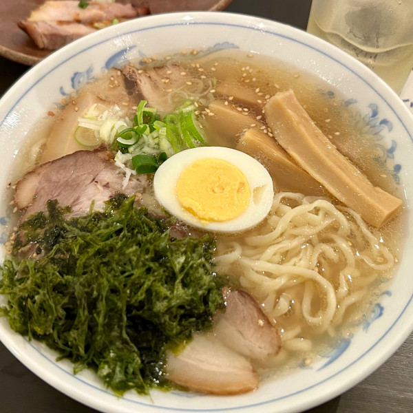 「チャーシュー盛り＋ハイボール×３＋塩ラーメン」@CAFE HAMBONEの写真