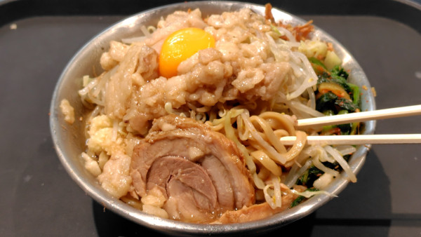 「小汁なし(ぶた2枚)·にらたまキムチ[アブラマシマシ他マシ]」@#Ramen045の写真