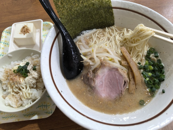 「ランチセット 塩とんこつ＋とりマヨごはん(880)」@麺屋 万年青の写真