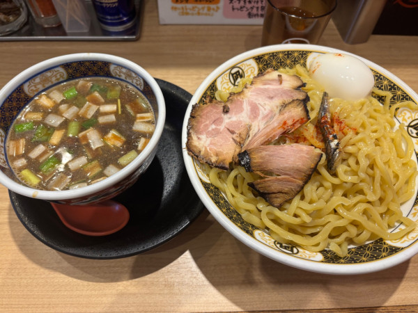 「すごい煮干しつけ麺大盛 かためこいめ 味玉」@すごい煮干ラーメン凪 多摩センター店の写真