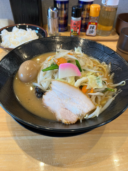 「タンメン味噌ラーパスで味玉」@ラーメン おとの写真