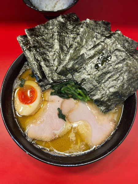 「特製ラーメン　ライス」@らーめん 谷瀬家 新橋店の写真