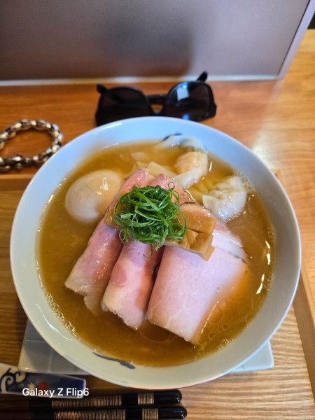 「特上中華そば」@創作麺ひとすじの写真