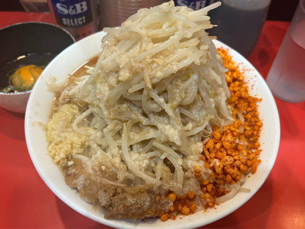 「ラーメン 少なめ 全マシ+スキヤキ」@千里眼の写真