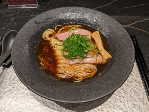 「地鶏醤油soba（並）」@鶏soba 座銀 高槻店の写真