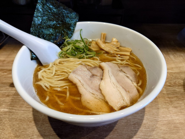 「焼きあご中華そば」@中華そば  えんびの写真