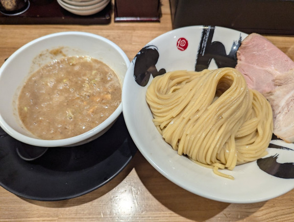 「濃厚鶏豚つけ麺」@彩色ラーメン きんせい 高槻駅前店の写真
