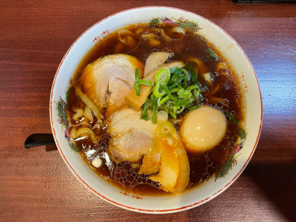 「手打ち醤油(¥950) 玉子(¥100)」@超多加水純手打ち麺 仁しむらの写真